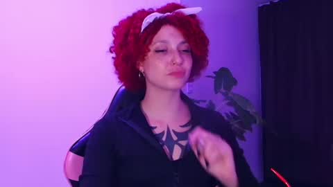 Snapshot of merida__freckles chatting on July 22, 11:18 pm Miss Freckles online show from July 22, 11:18 pm