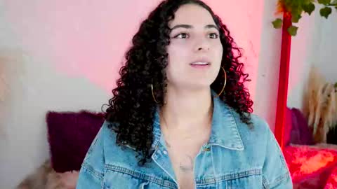 Snapshot of merida_bell18 chatting on January 11, 10:37 pm Merida Bell online show from January 11, 10:37 pm