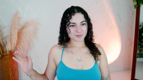 Snapshot of merida_bell18 chatting on February 23, 7:55 pm Merida Bell online show from February 23, 7:55 pm