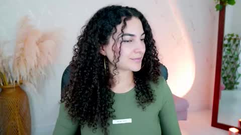 Snapshot of merida_bell18 chatting on March 5, 12:50 am Merida Bell online show from March 5, 12:50 am