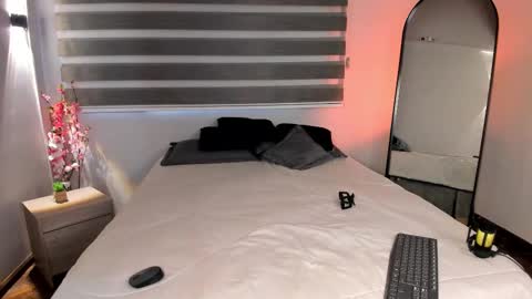 Snapshot of merida_taylor_ chatting on October 29, 12:40 pm Merida online show from October 29, 12:40 pm