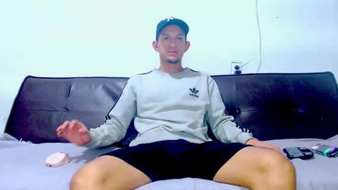 Snapshot of meridandwither chatting on December 4, 10:13 am MeridandWither online show from December 4, 10:13 am