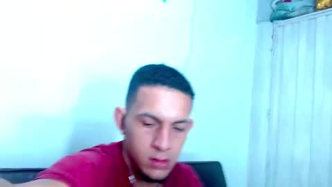 Snapshot of meridandwither chatting on December 15, 11:34 am MeridandWither online show from December 15, 11:34 am