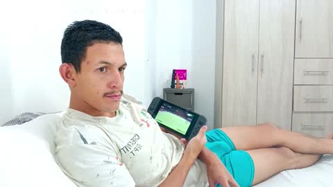 Snapshot of meridandwither chatting on September 16, 12:06 pm MeridandWither online show from September 16, 12:06 pm