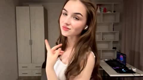 Snapshot of meridethvilca chatting on October 16, 6:09 pm Rina online show from October 16, 6:09 pm
