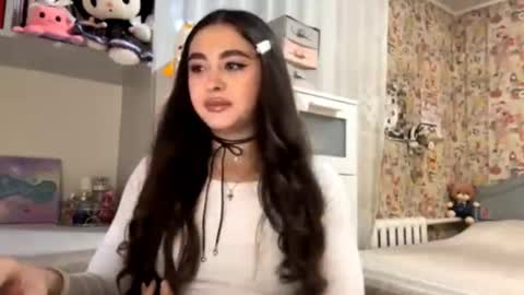 Enni online show from December 1, 5:29 pm