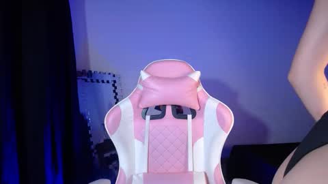 Snapshot of merlin__18 chatting on February 14, 10:34 am Merlin 18 online show from February 14, 10:34 am