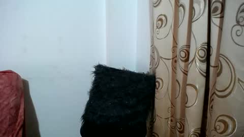 Merlina online show from March 6, 4:49 pm