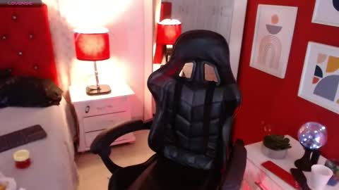 Snapshot of merly_chica chatting on November 11, 1:44 pm merly online show from November 11, 1:44 pm