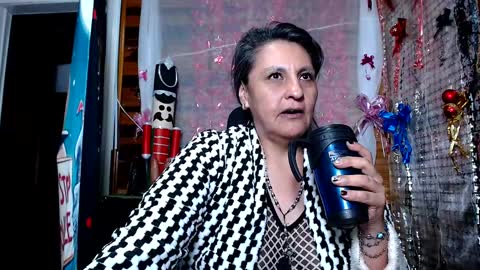 Snapshot of merlyna_goldens chatting on December 27, 6:46 am My next birthday is December 11th. online show from December 27, 6:46 am