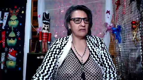 Snapshot of merlyna_goldens chatting on December 27, 9:50 am My next birthday is December 11th. online show from December 27, 9:50 am