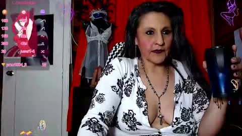 Snapshot of merlyna_goldens chatting on January 15, 6:54 am My next birthday is December 11th. online show from January 15, 6:54 am