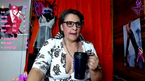 Snapshot of merlyna_goldens chatting on January 15, 12:58 pm My next birthday is December 11th. online show from January 15, 12:58 pm