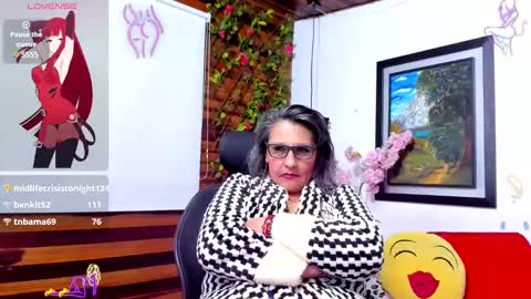 Snapshot of merlyna_goldens chatting on January 18, 9:56 am My next birthday is December 11th. online show from January 18, 9:56 am