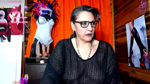 Snapshot of merlyna_goldens chatting on January 22, 3:20 am My next birthday is December 11th. online show from January 22, 3:20 am