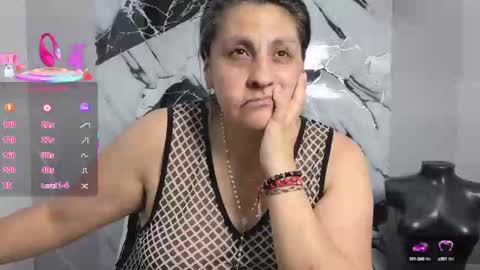 Snapshot of merlyna_goldens chatting on September 25, 11:19 pm My next birthday is December 11th. online show from September 25, 11:19 pm
