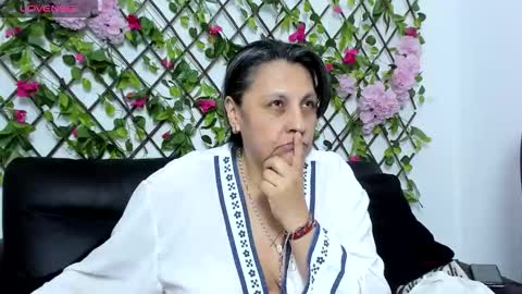 Snapshot of merlyna_goldens chatting on October 20, 11:38 pm My next birthday is December 11th. online show from October 20, 11:38 pm