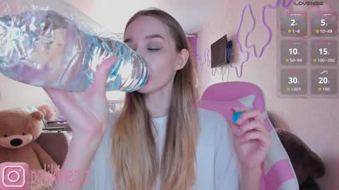 Sara online show from April 3, 10:57 am