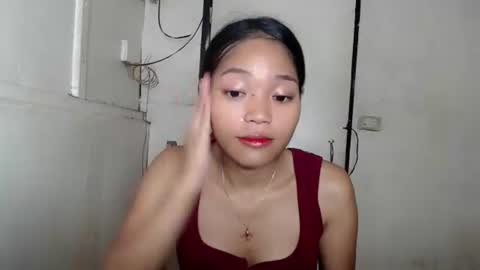 Snapshot of merryrose143 chatting on April 13, 7:58 am merryrose143 online show from April 13, 7:58 am