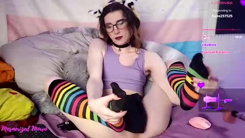 mesmerized_mowo online show from January 14, 5:29 pm