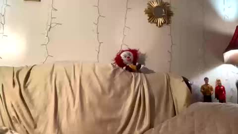 Lia online show from October 12, 9:30 am