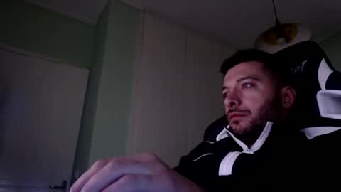 Snapshot of metalic18 chatting on October 5, 5:39 am FunnyTimeHere online show from October 5, 5:39 am