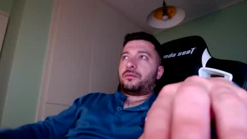 Snapshot of metalic18 chatting on October 26, 5:02 am FunnyTimeHere online show from October 26, 5:02 am