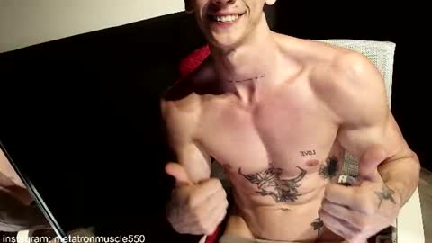 Snapshot of metatron_muscle chatting on August 2, 1:04 am Dany online show from August 2, 1:04 am