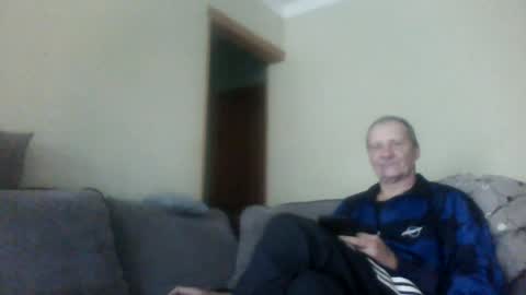 Snapshot of metcas chatting on June 17, 7:44 am metcas online show from June 17, 7:44 am