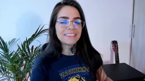 Meurif online show from December 4, 12:25 pm