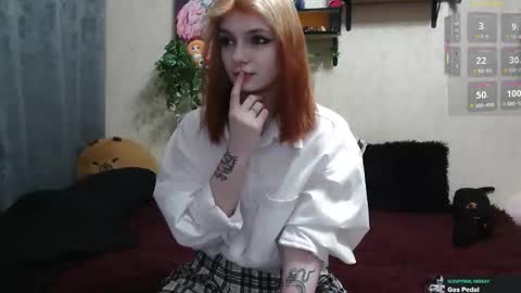 Snapshot of mevis_li chatting on November 22, 10:36 am Mavis online show from November 22, 10:36 am