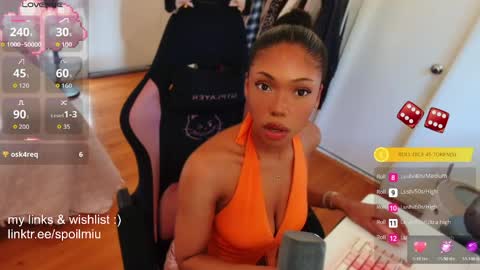 mew2wo online show from April 29, 1:32 am