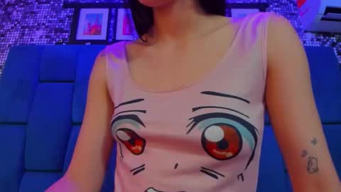 Snapshot of mey_doll chatting on February 10, 12:42 pm Your Mey online show from February 10, 12:42 pm
