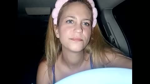 mezzy69 online show from September 21, 8:38 am