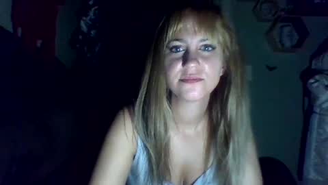 mezzy69 online show from October 12, 8:13 am