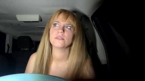 mezzy69 online show from December 5, 9:18 am