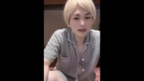 Snapshot of mgnhiroyuki chatting on October 11, 6:45 am mgnhiroyuki online show from October 11, 6:45 am