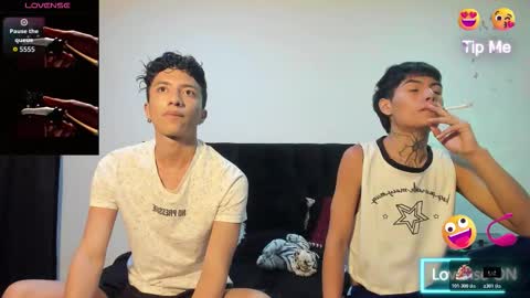 Snapshot of mhatias_ chatting on October 27, 1:20 am MATHIAS online show from October 27, 1:20 am