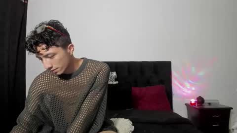 Snapshot of mhatias_ chatting on October 28, 2:37 am MATHIAS online show from October 28, 2:37 am