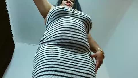 mhia1972 online show from January 4, 11:38 pm