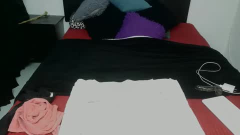 mhia1972 online show from December 5, 2:58 pm