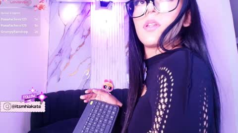 Mhia Kate online show from April 1, 1:41 pm