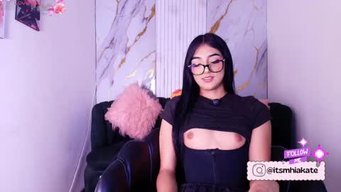 Mhia Kate online show from June 6, 12:10 pm
