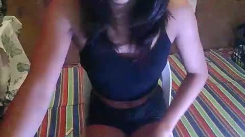 mi_amore143 online show from February 8, 1:14 pm