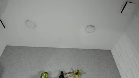 Mia1blaze online show from April 22, 3:42 am