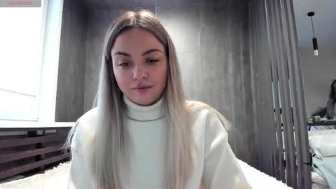 Mia online show from November 11, 2:22 am