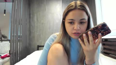 Mia online show from February 18, 4:52 am