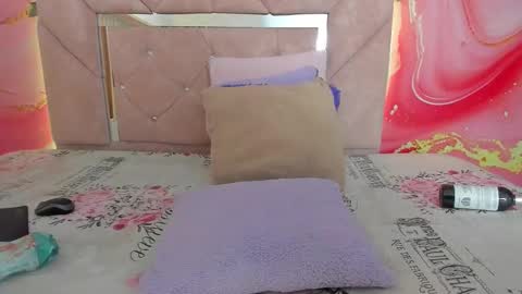 mia__blaze_ online show from March 25, 3:01 am