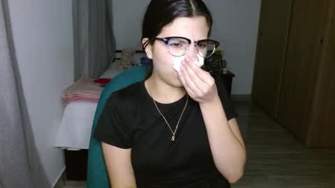 Mia online show from November 7, 3:28 am