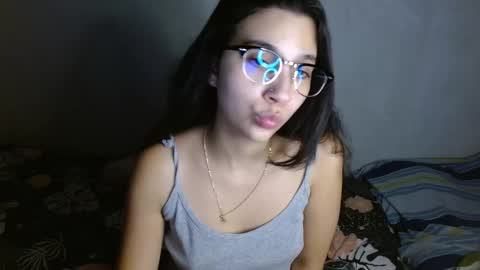 Mia online show from May 28, 5:16 am